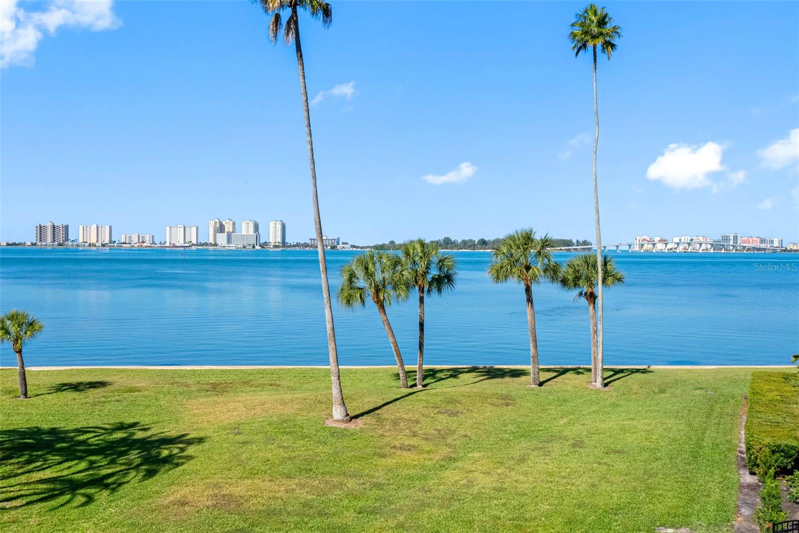 100 Oakmont Lane 301