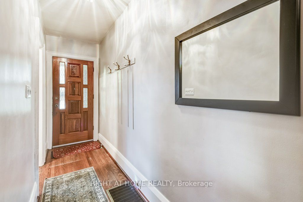 93 Watson Ave