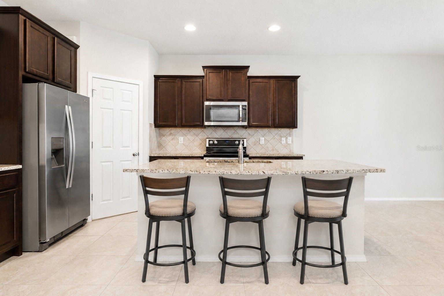 4751 White Sanderling Court