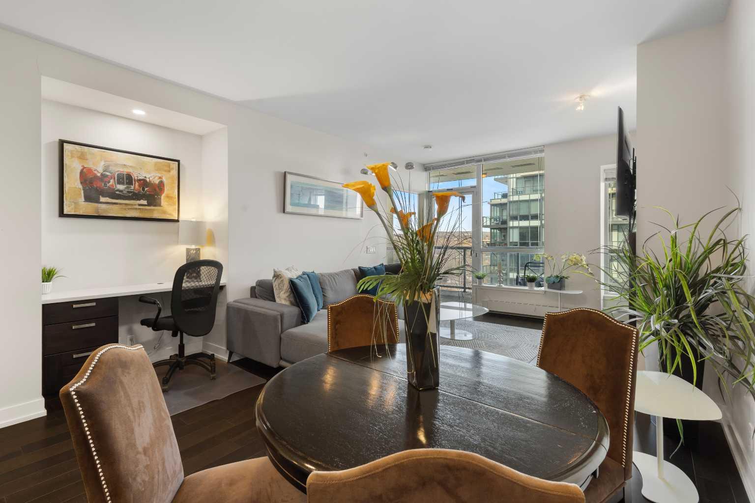 222 Riverfront Avenue SW 1322