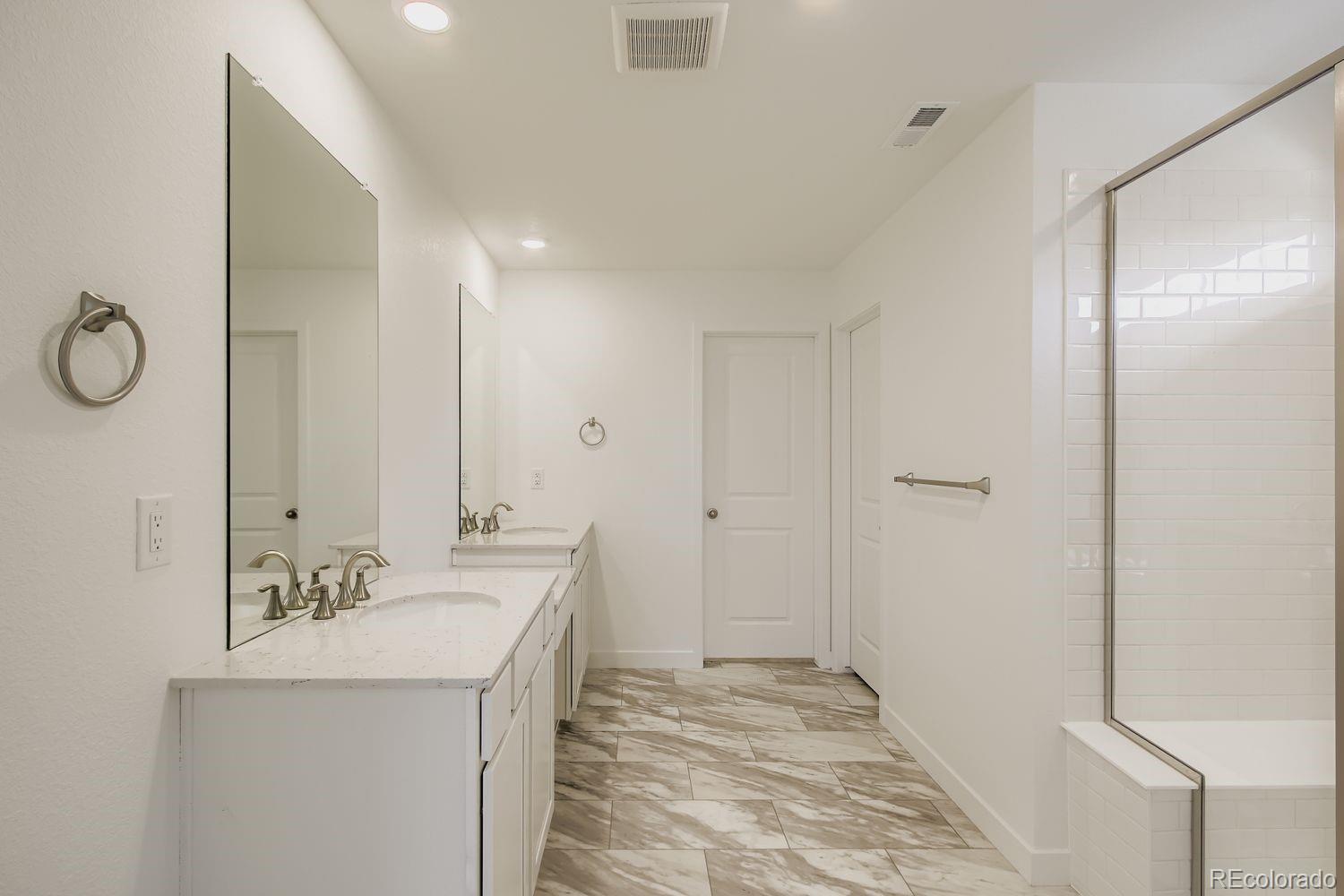 2946 S Quaker Street