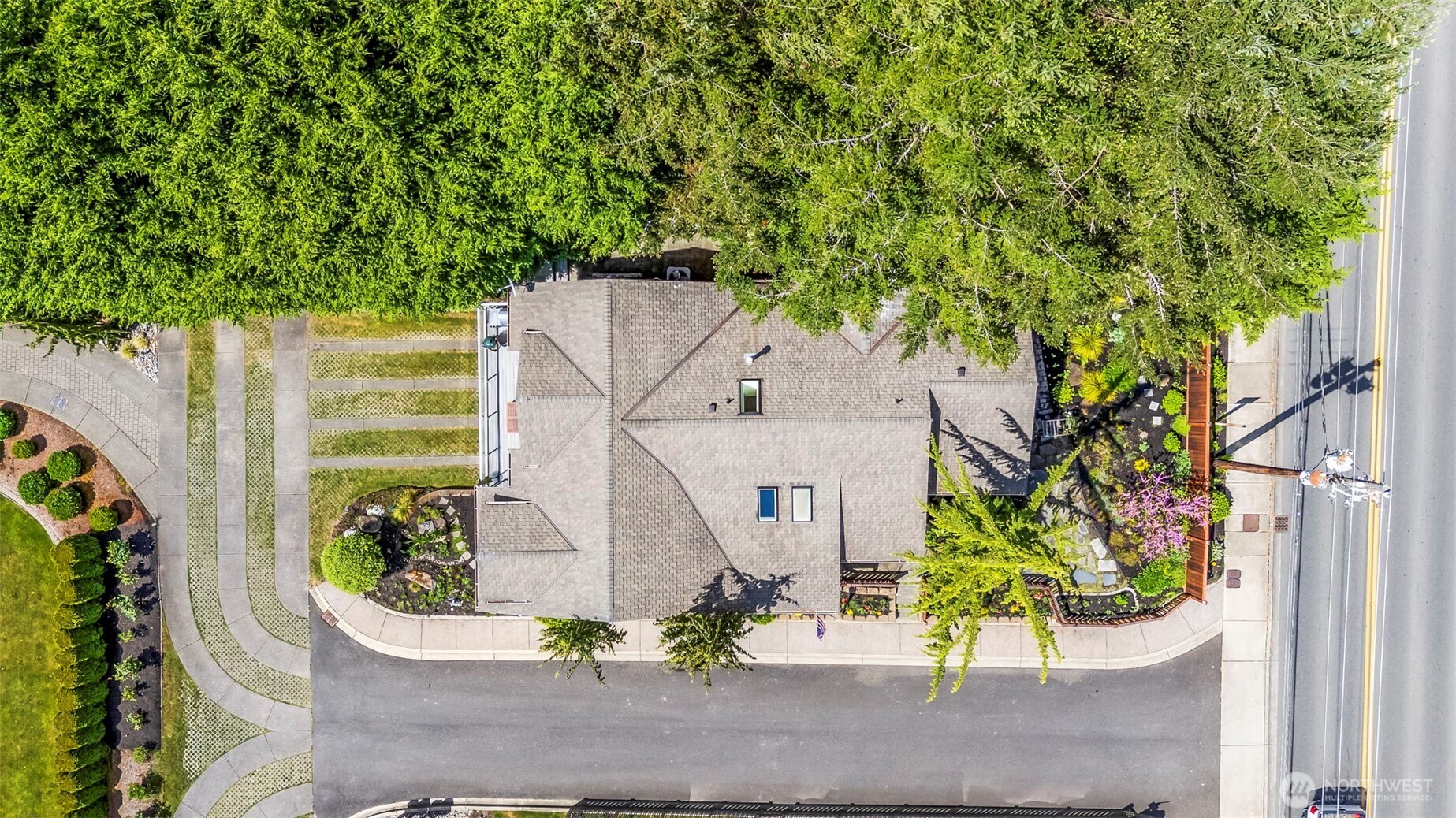 9520 Crescent Cove Place