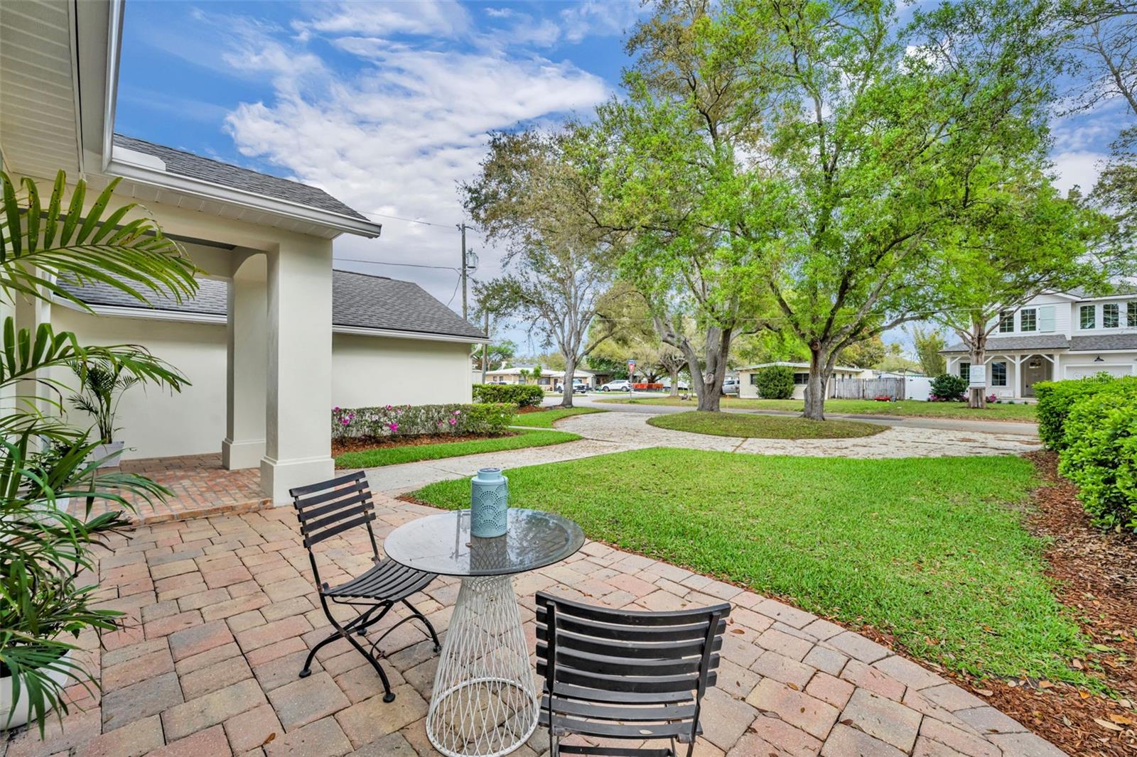 1800 Magnolia Avenue