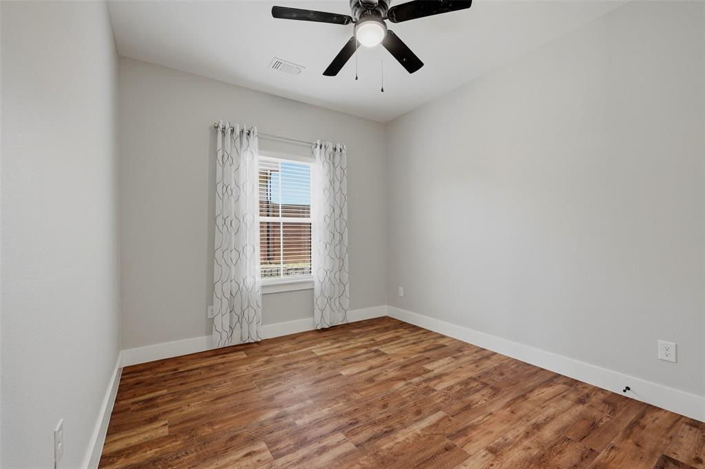 4919 Dry Creek