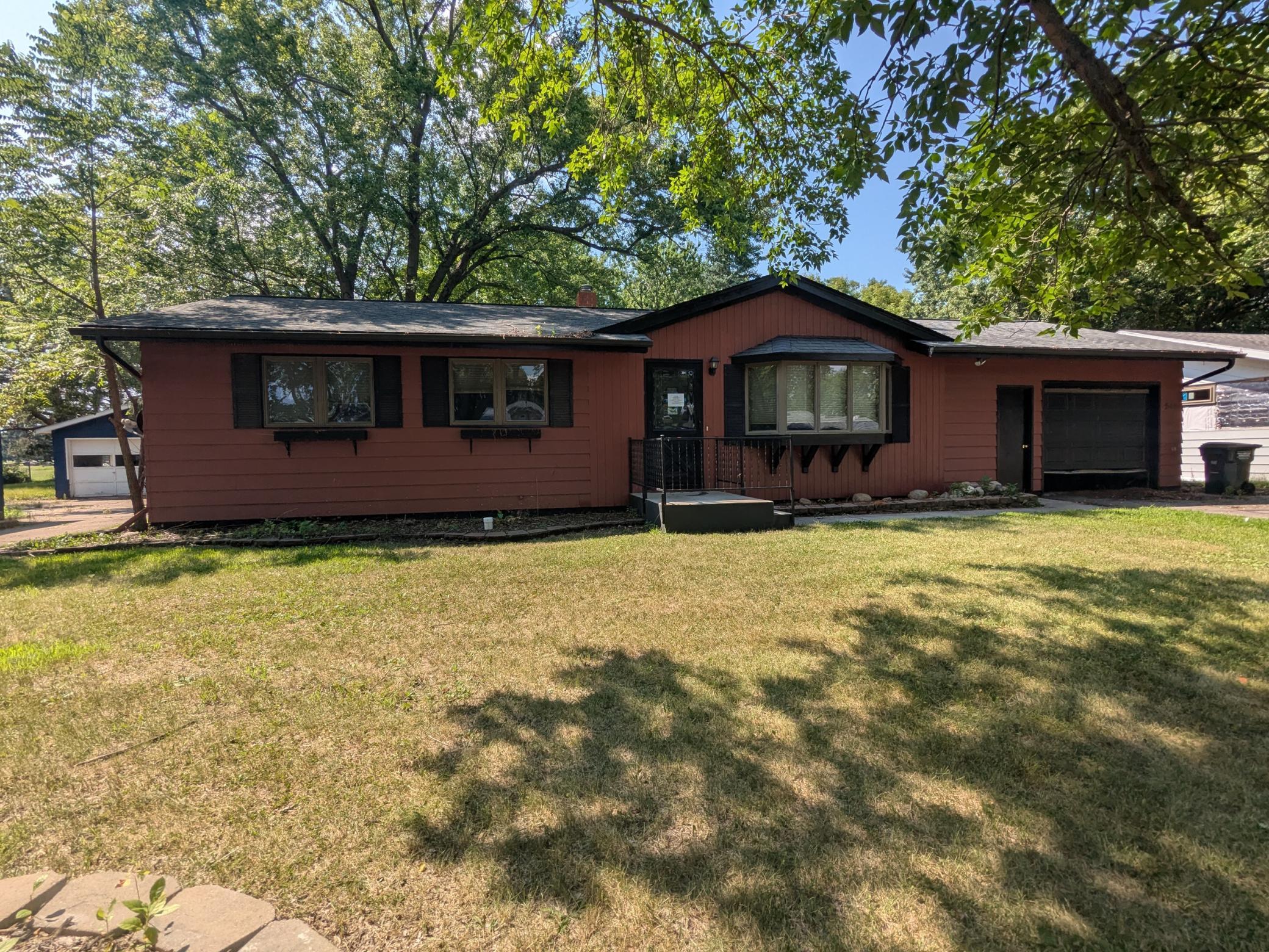 518 Sunrise Avenue