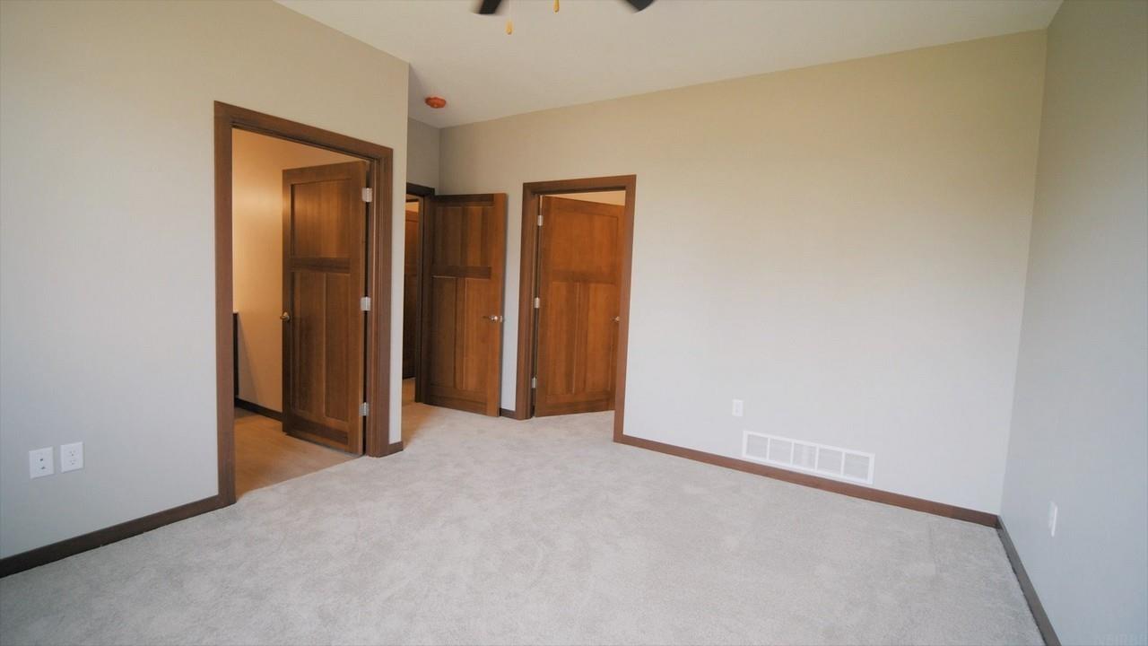 810 Parkside Lane