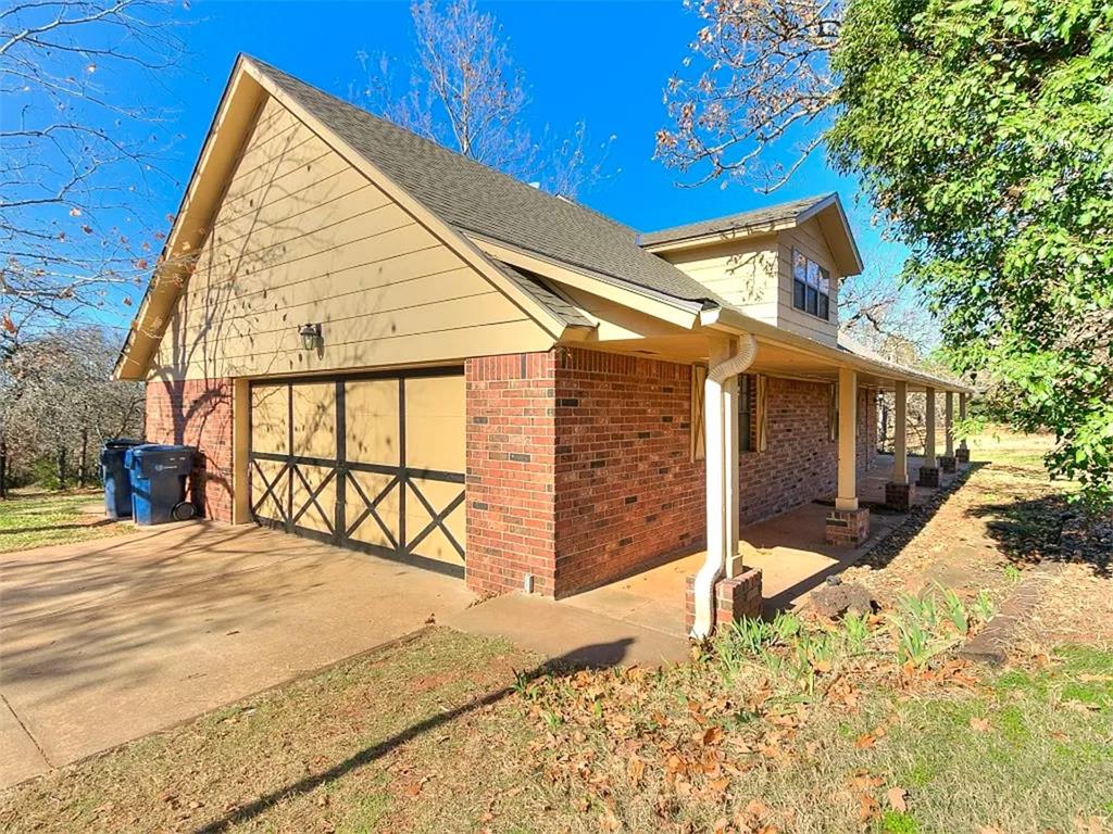 9901 Woodview Drive