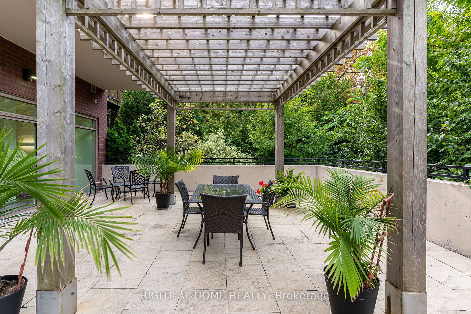 580 Kingston Rd 406