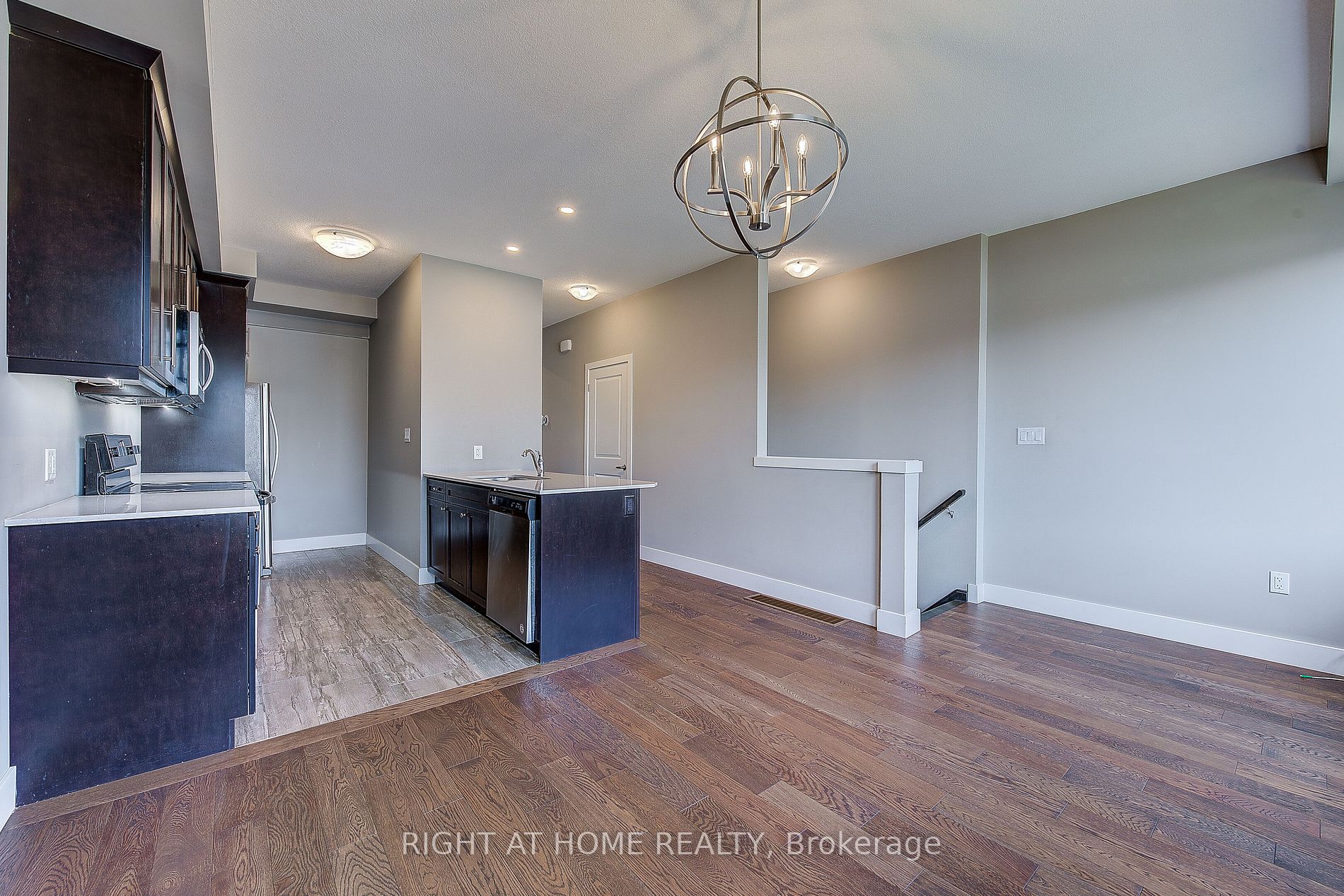 1960 Dalmagarry Rd 202