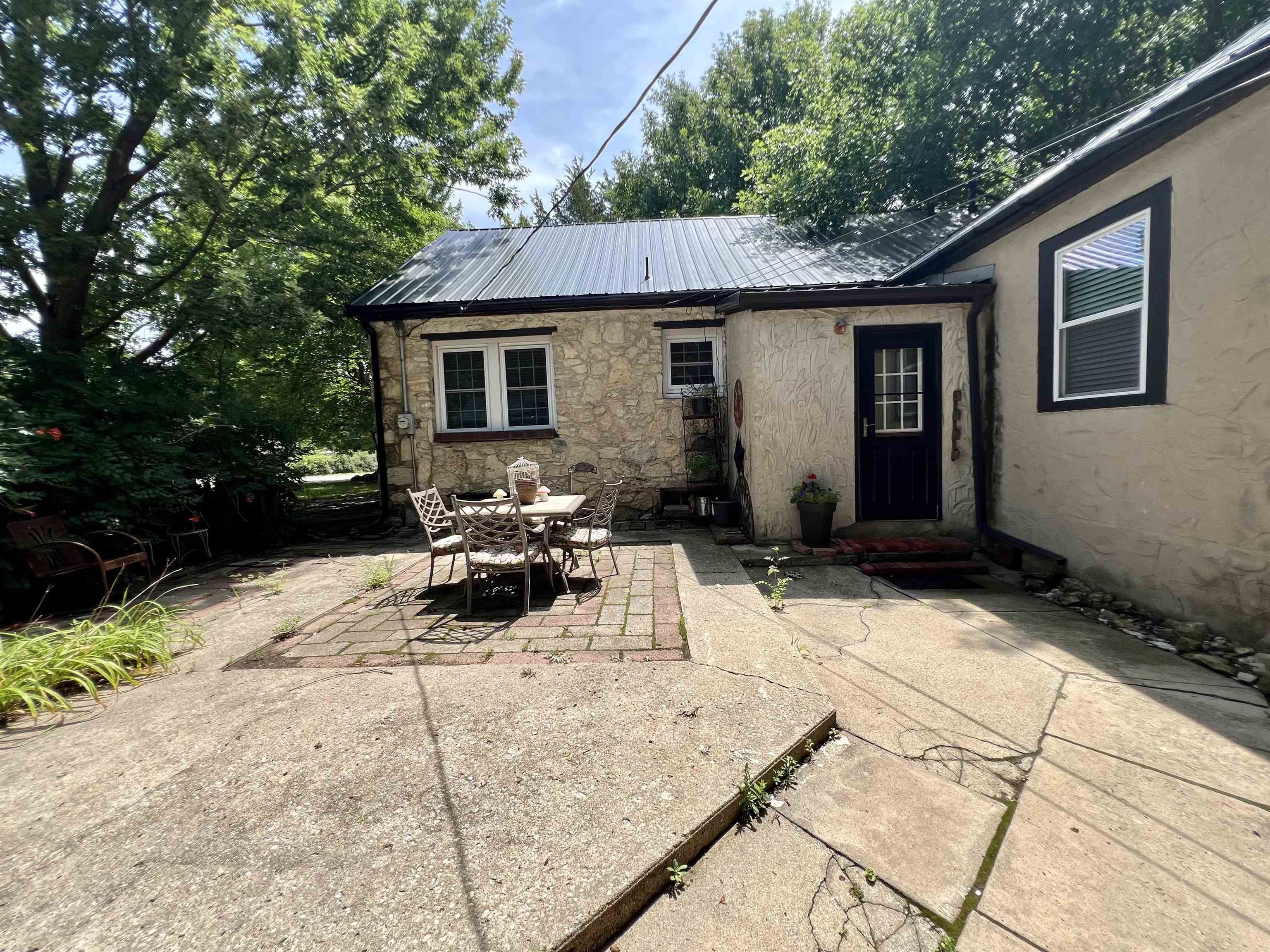 1825 N 9th