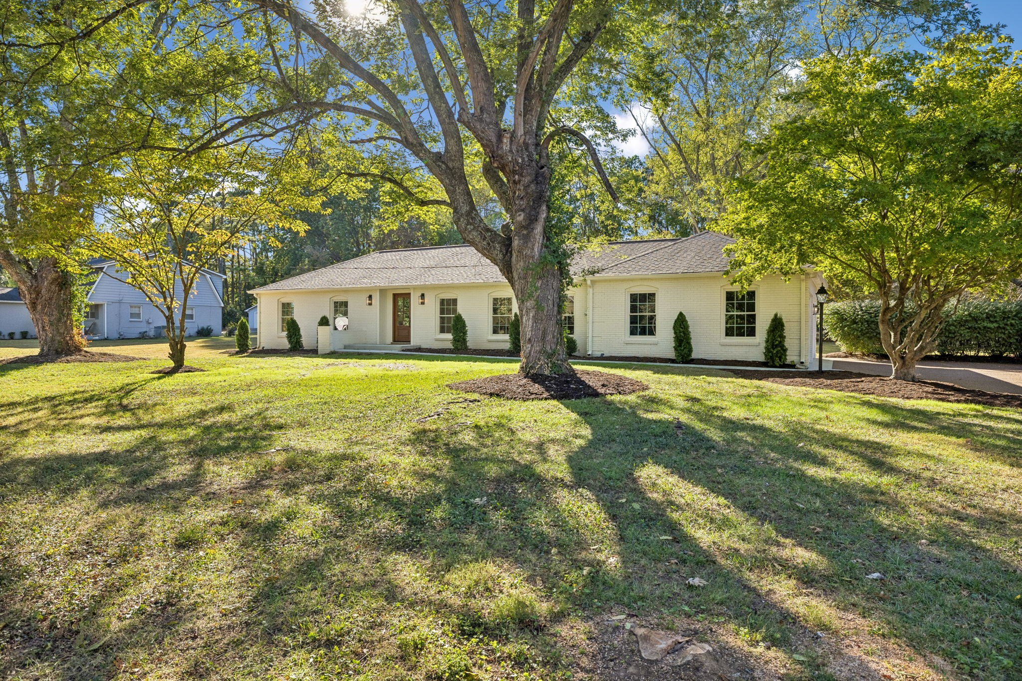 1313 Lipscomb Dr