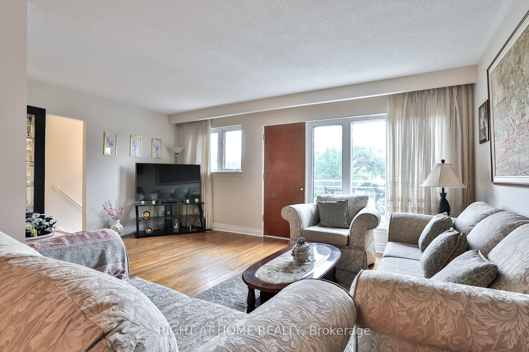 15 Tinton Cres