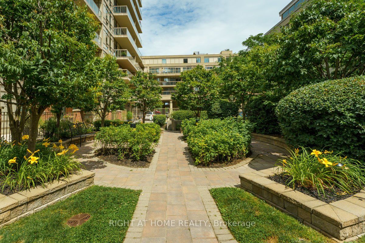 900 Mount Pleasant Rd 327