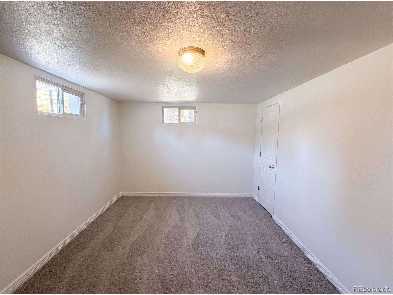 Check out 774 Urban St, a residence benefiting from fresh interior paint and partial flooring replacement, enhancing its overall presentation. These elements contribute to a maintained aesthetic and improved functionality across various living areas. The clean finishes provide a welcoming atmosphere, while the updated surfaces contribute to everyday comfort and ease of use. Ready for you to enjoy refreshed style and practical comfort.. Included 100-Day Home Warranty with buyer activation