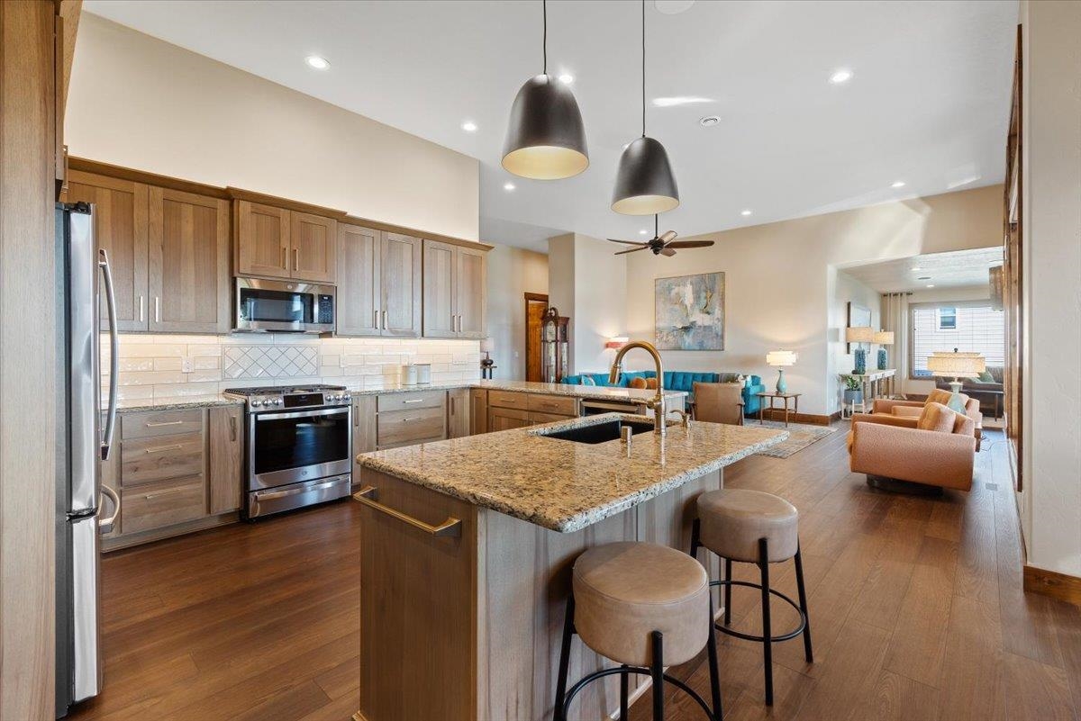 13106 E Copper River Ln