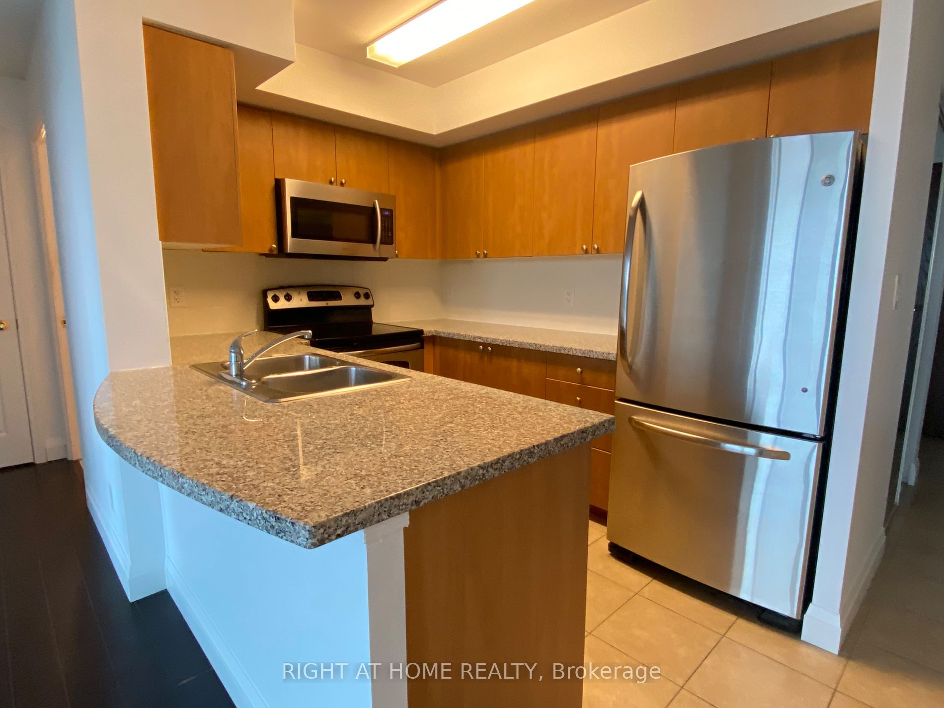 4850 Glen Erin Dr #911