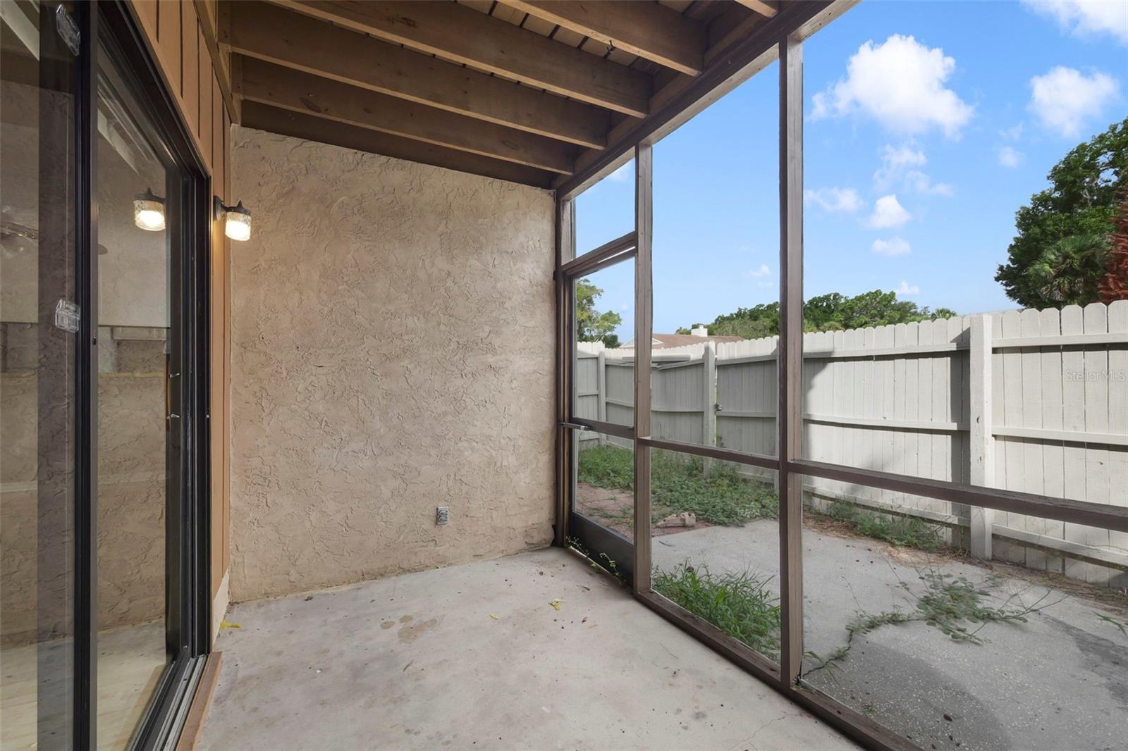1412 Oak Place J