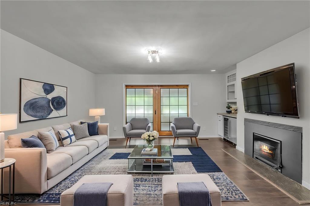 237 James River Drive