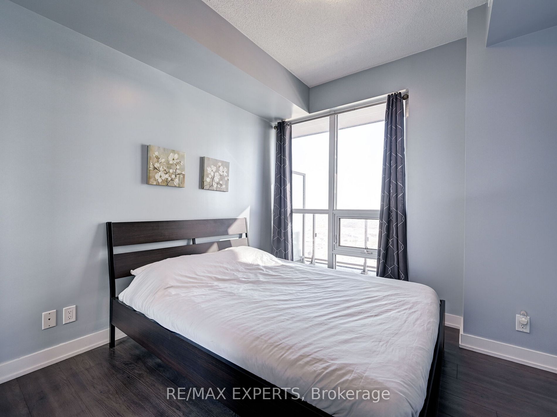 2212 W Lake Shore Blvd 4001