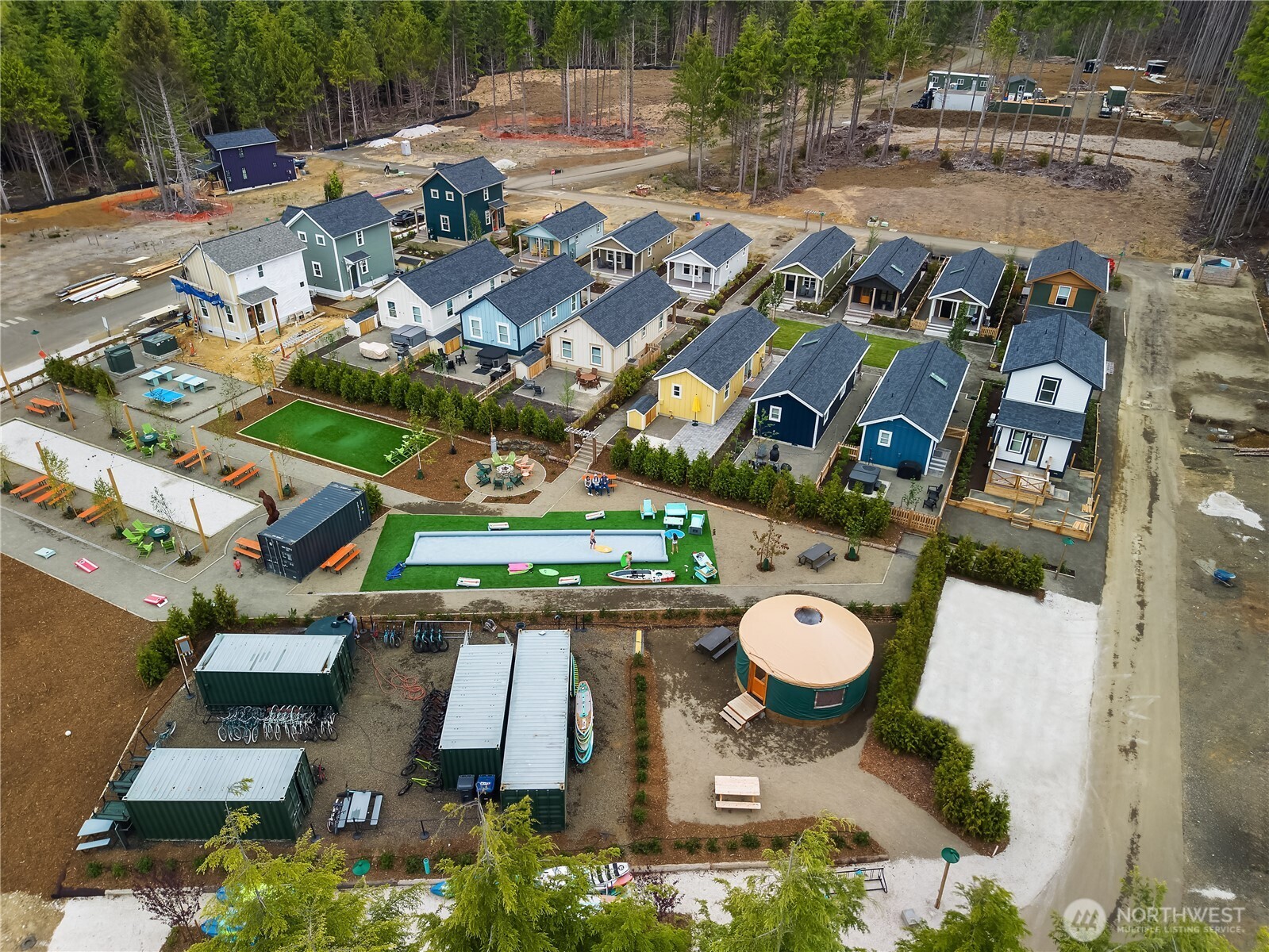 22 Bungalow Loop