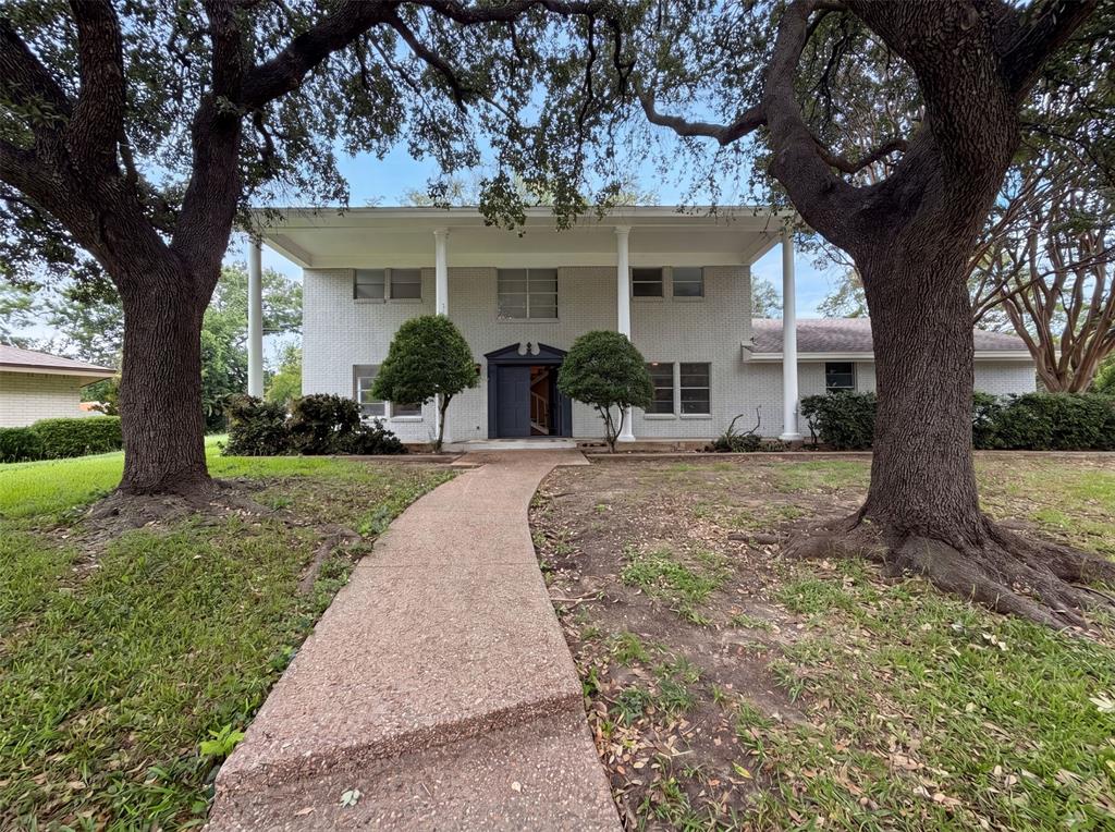 4612 Kenway Court