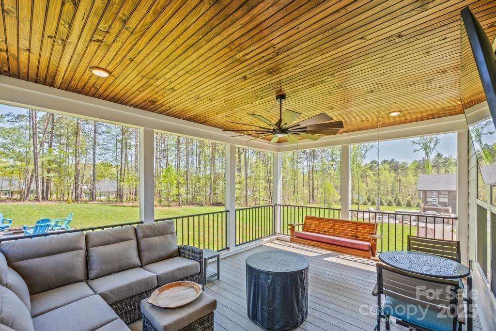 4594 N Wynswept Drive