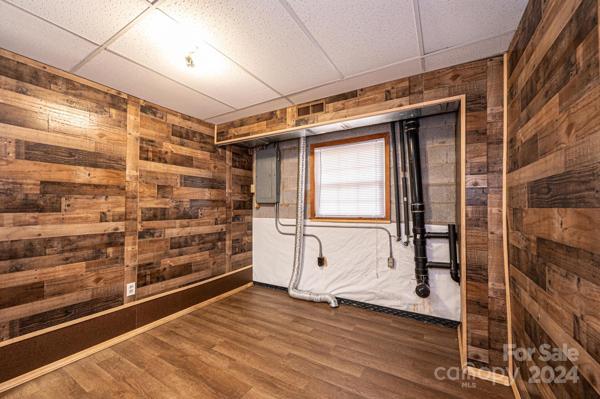 1661 Tanglewood Drive