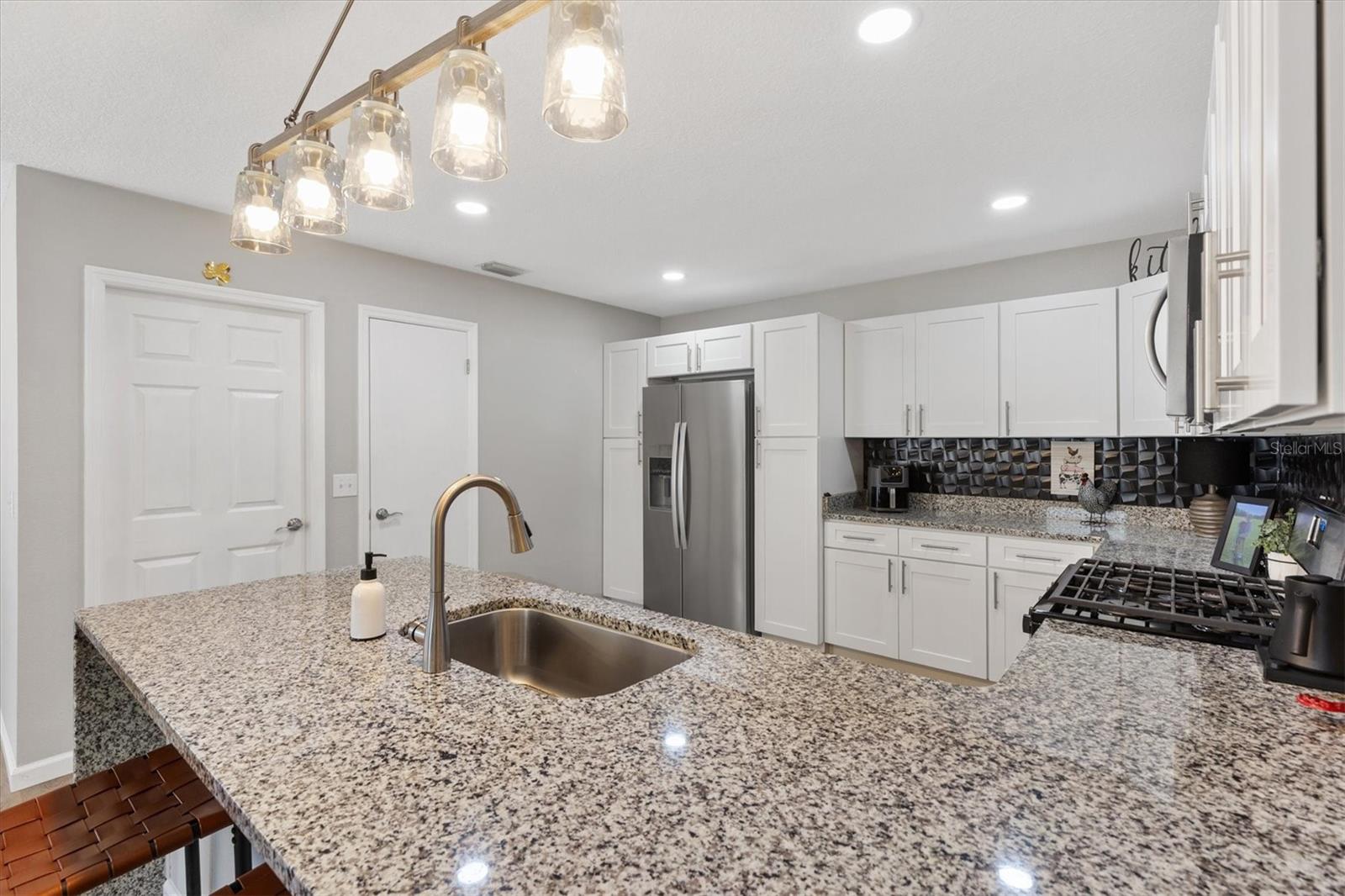 2737 Craven Way