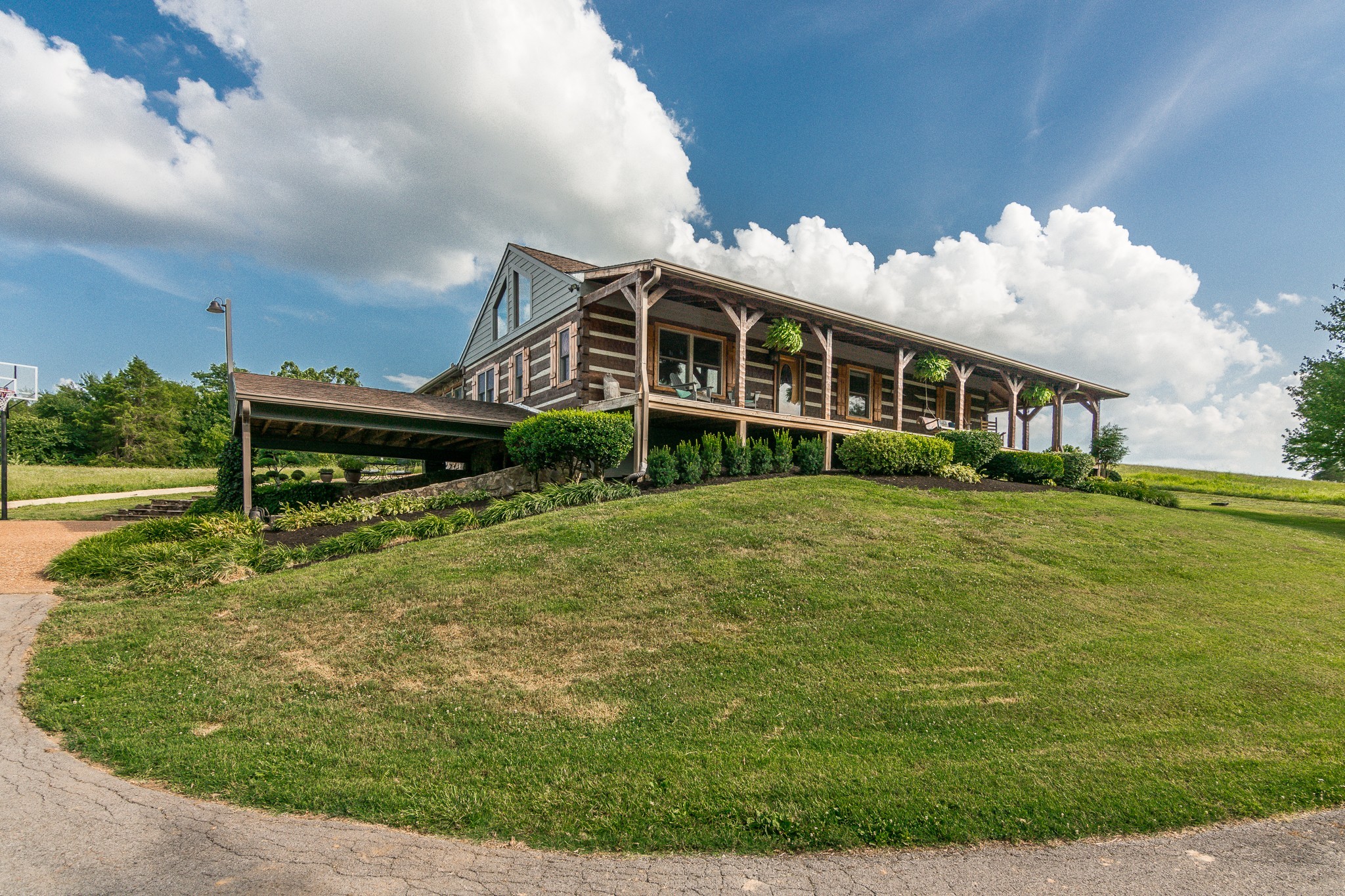 812 New Shackle Island Rd