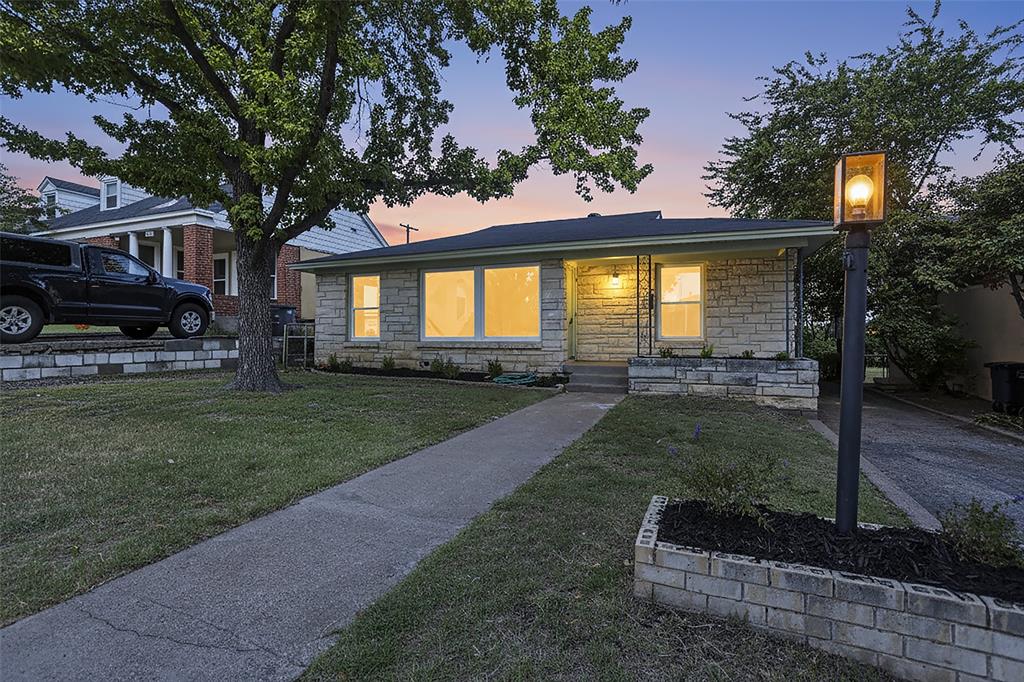 This beautifully updated three-bedroom, two-bathroom home is perfectly located just minutes from downtown and the vibrant cultural district, and within walking distance to Arlington Heights High School.
The front porch is perfect for enjoying coffee and relaxing on weekend mornings. Inside, you’ll find a freshly painted interior, a stunning, fully updated kitchen featuring quartz countertops, stainless steel appliances, new flooring, and modern finishes. Both bathrooms are white, bright, and freshly updated, offering a clean, timeless look. The original hardwood floors flow throughout the home and are in excellent condition, adding warmth and character.
A second living space provides flexibility—perfect for a home office, playroom, or media space. Recent upgrades include new windows throughout the house, bringing in abundant natural light.
Outside, the property includes a two-car open garage and plenty of curb appeal. A new 8ft fence along the back of the property gives great added privacy! This home blends classic charm with modern convenience in one of Fort Worth’s most desirable locations.