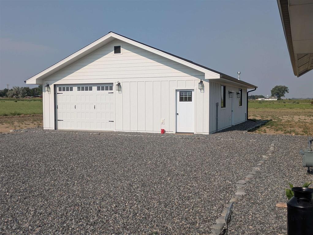 840 Lavender Ln