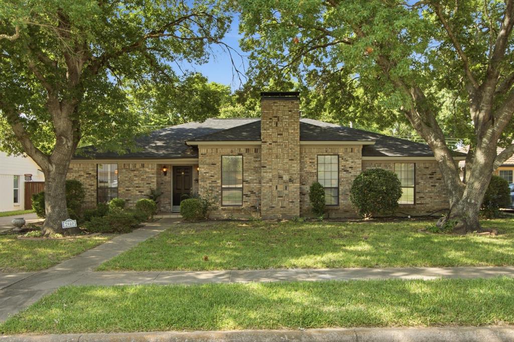 This lovely brick home in desirable Creekwood Estates backs to the trails to Parr Park! No neighbors behind you, just the woods and nature. Priced to allow for you to add your personal updates to this single story home. Cozy, yet spacious enough for a family to enjoy with 3 bedrooms and 2 spacious living areas. The location is quiet, yet close to everything. You have your own path through the woods behind your home to the trails that take you right to Parr Park, a 90 acres park with all the amenities you could desire. The kids could walk to all three highly acclaimed Grapevine-Colleyville ISD schools. 15 minutes to DFW Airport and minutes from shopping, dining, and entertainment.