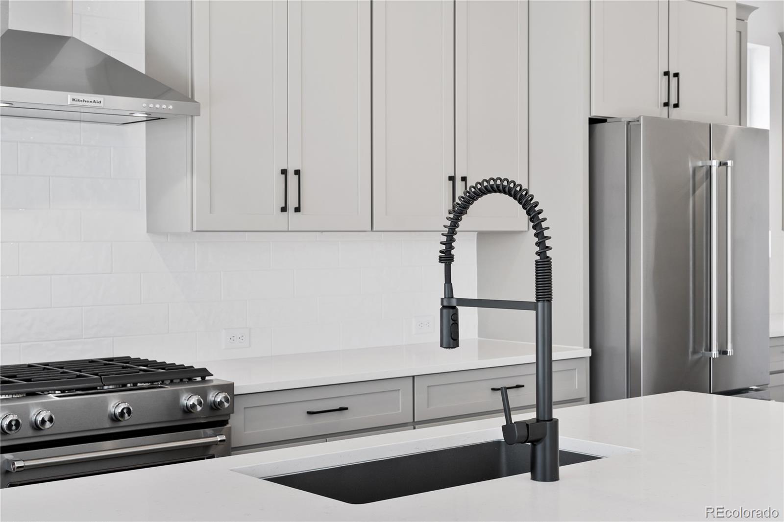 8892 Springsong Lane