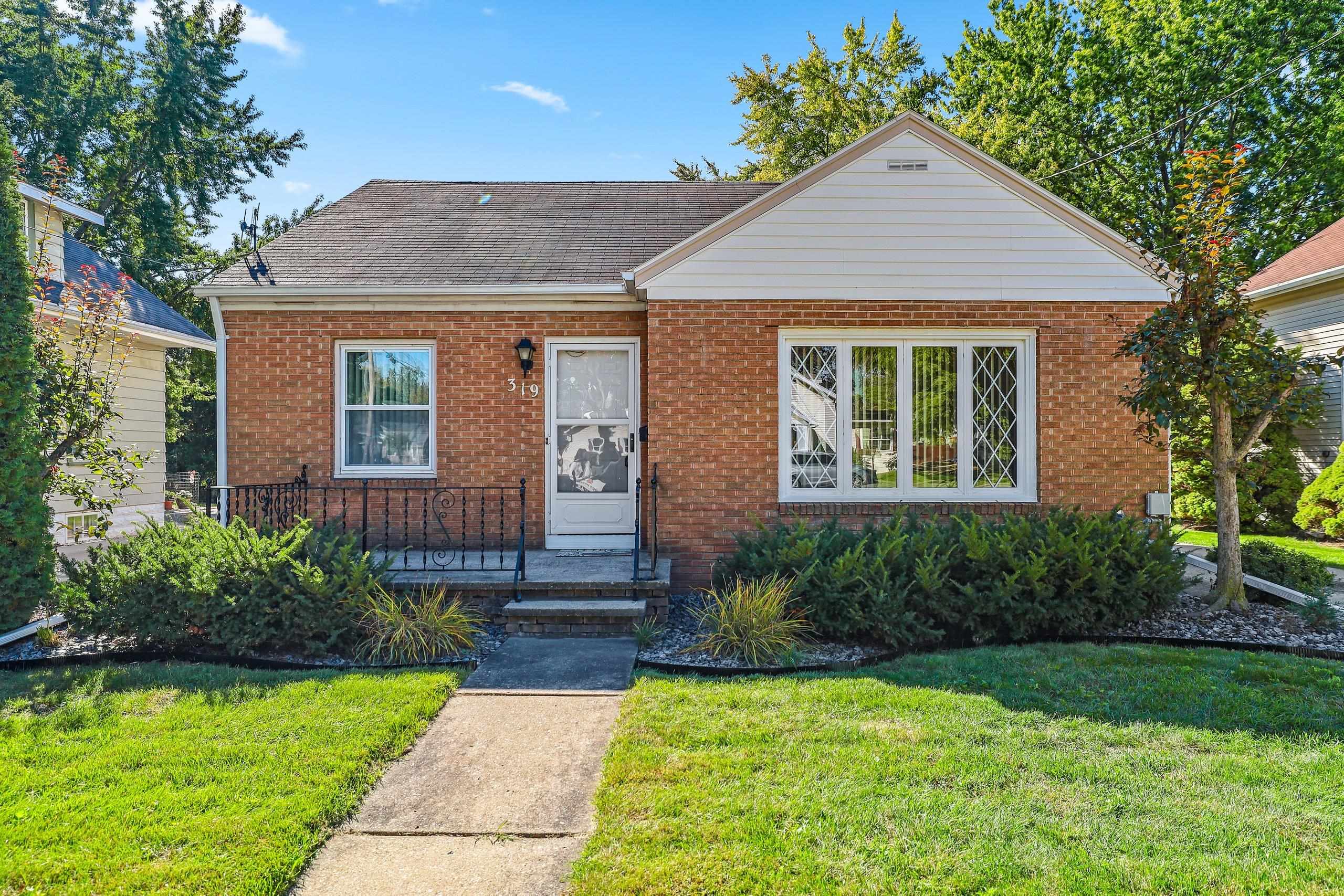 319 E Lincoln Avenue