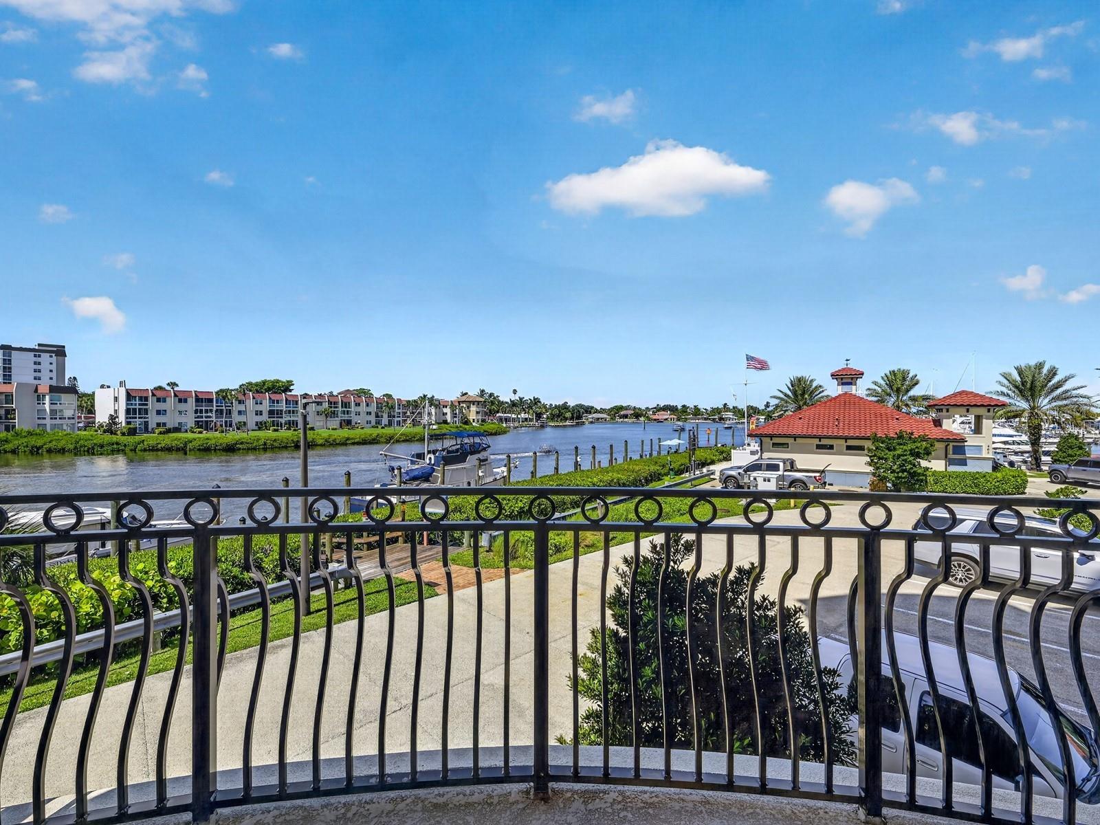 501 Tamiami Trail N 201