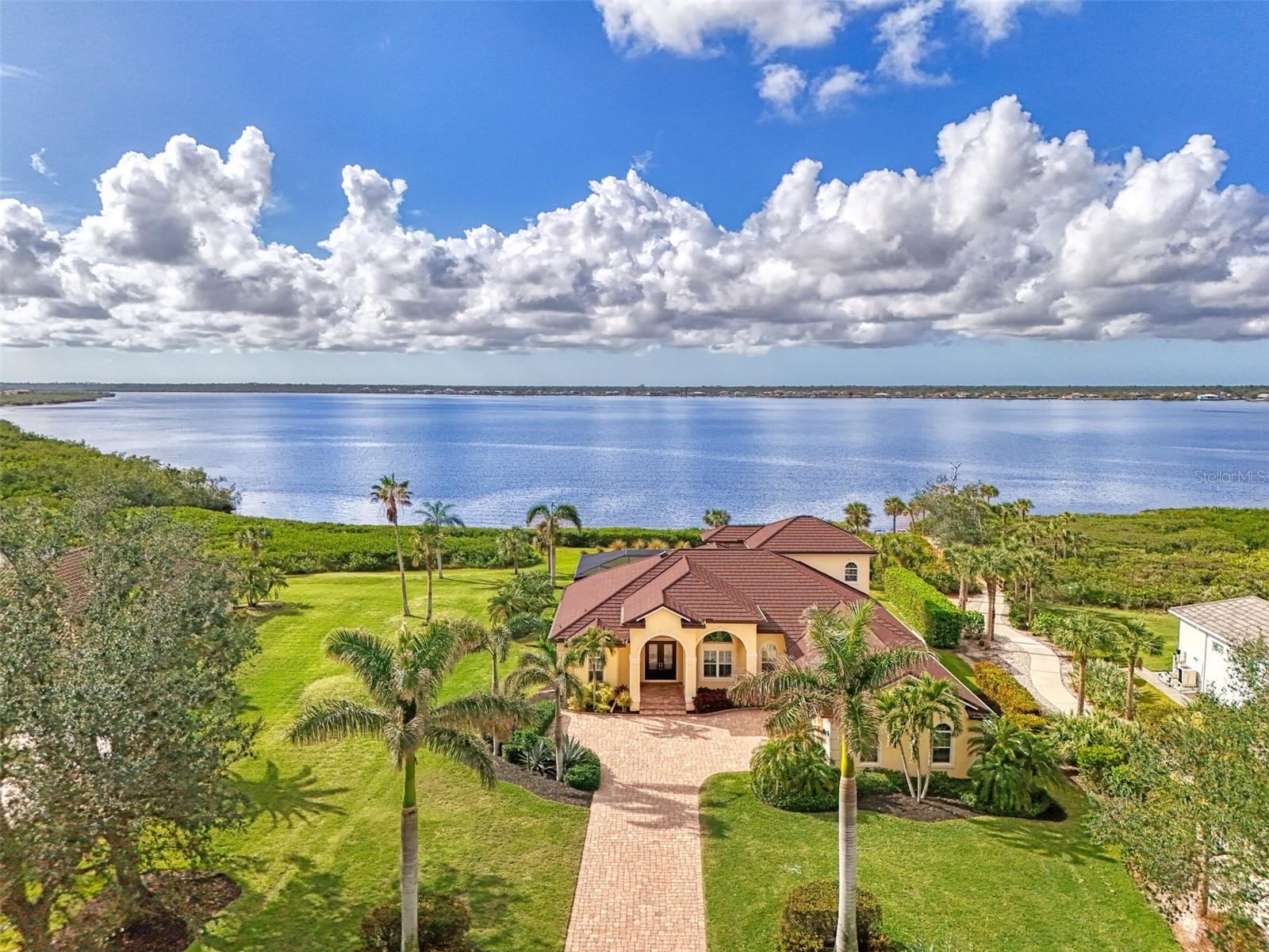 3111 Rivershore Lane