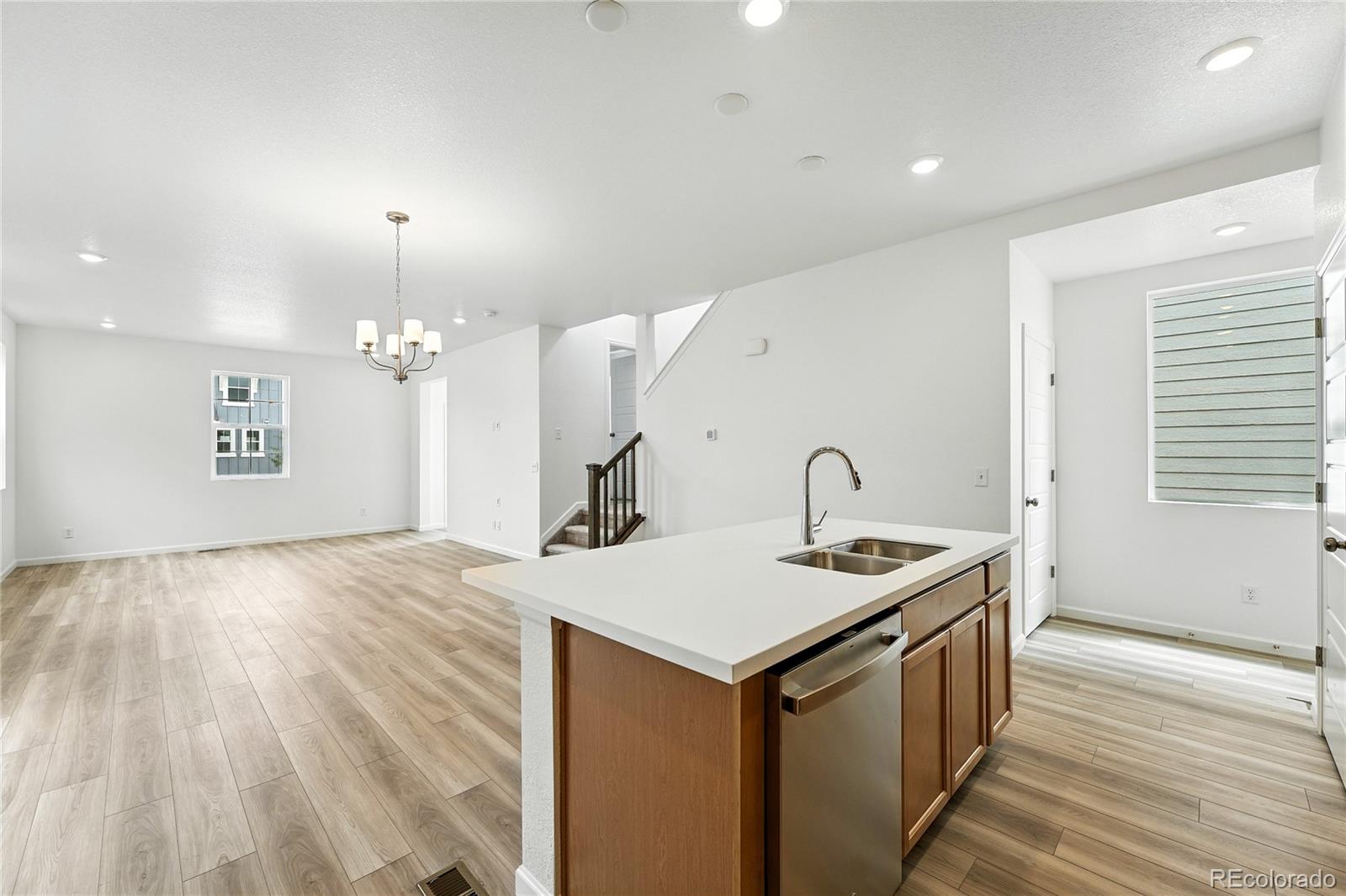 2086 Wagon Wheel Aly