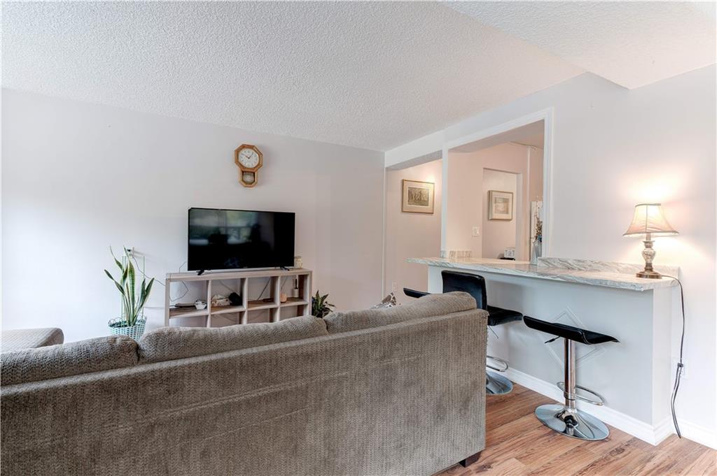 150 CHARLTON Avenue E 308