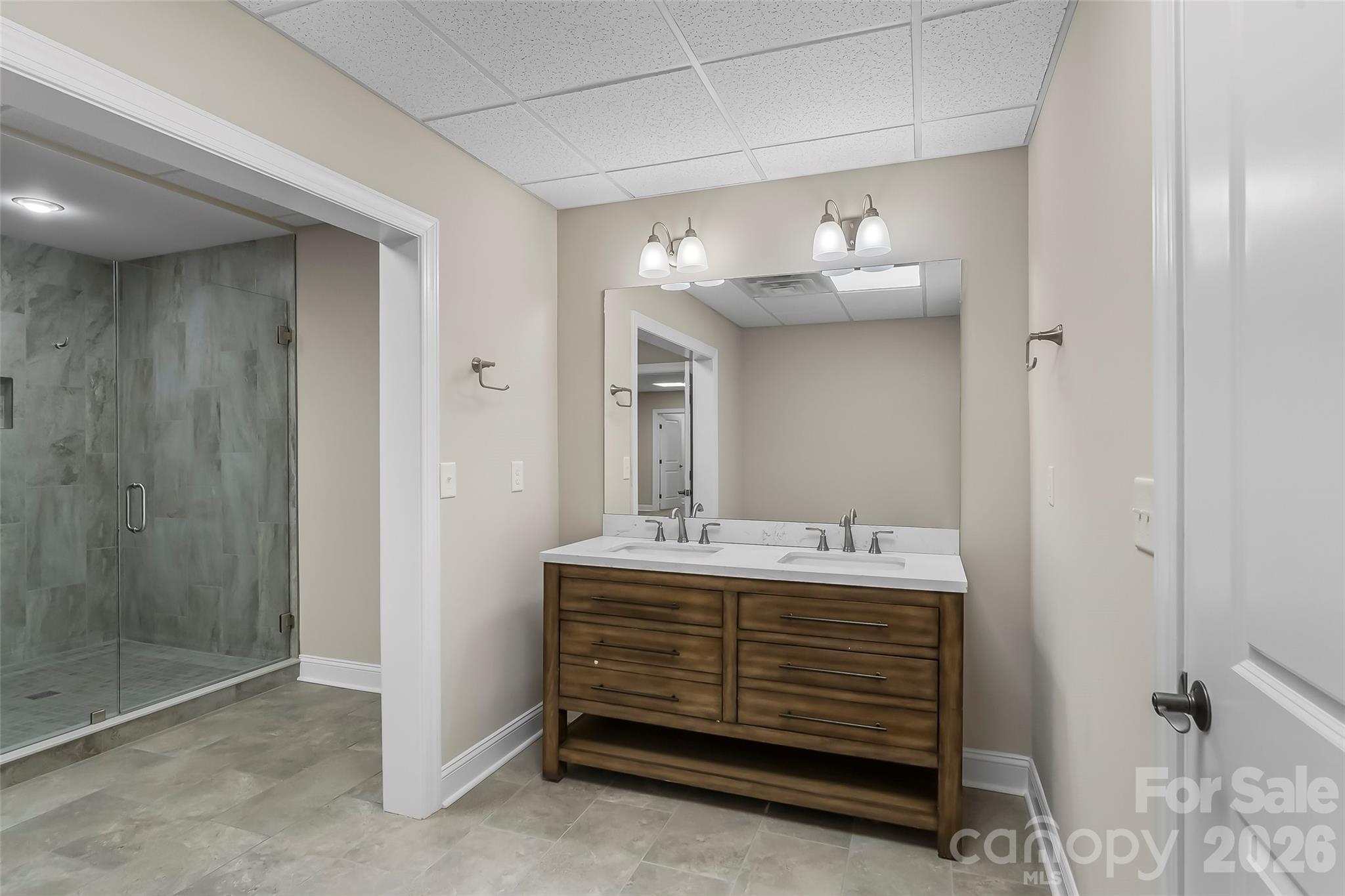 1090 Pearidge Road