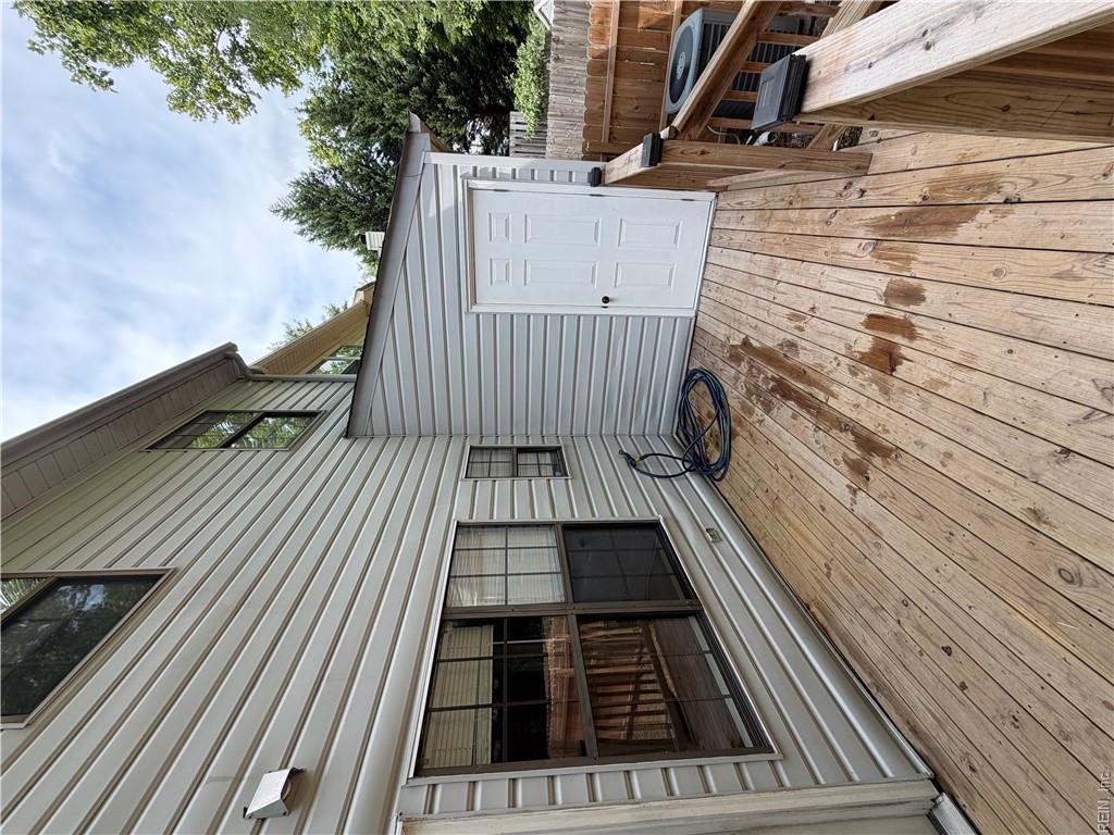 1626 Angel Court