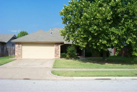 This Cambridge Addition three bedroom, two bathroom home features washer and dryer connections, a fenced yard, storage shed and large deck in backyard, and a two car garage!

Pets: Yes
Refrigerator: Yes
Washer and Dryer: No; Has Connections
Fenced Yard: Yes