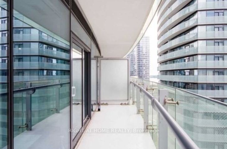 14 York St 1208