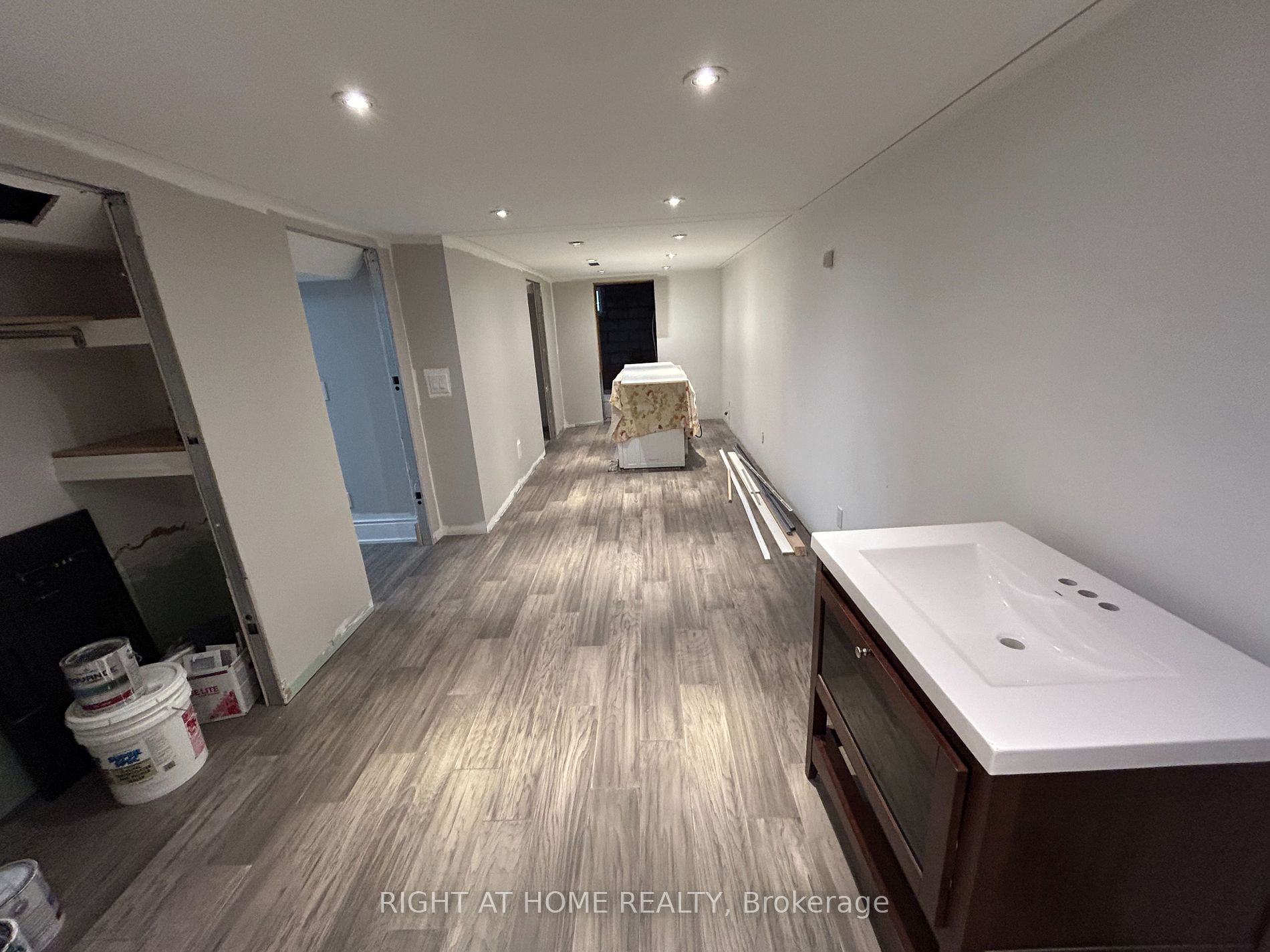 9 Snowood Crt