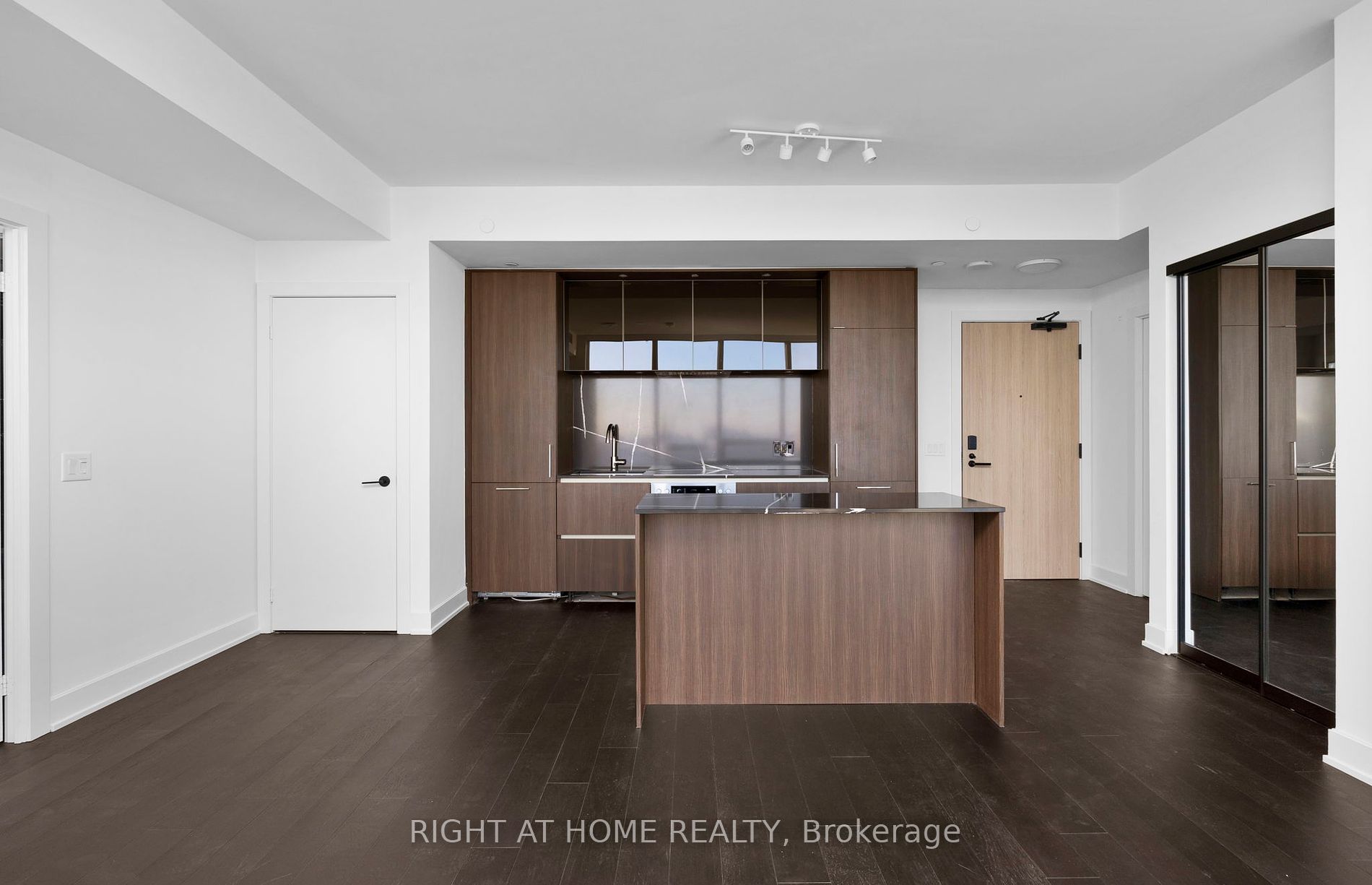35 S Mercer St 2309