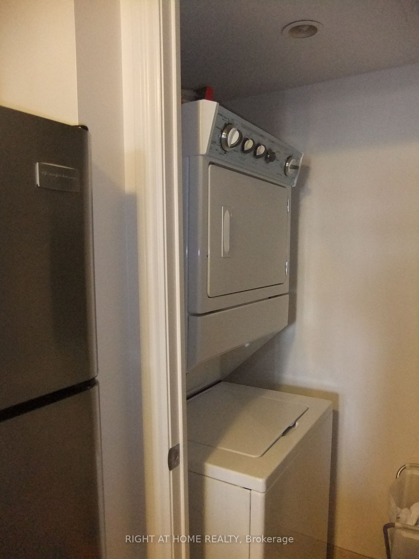 2365 Central Park Dr 404