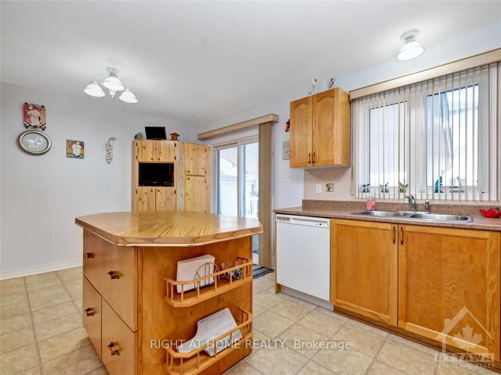 144 SANDRA Cres