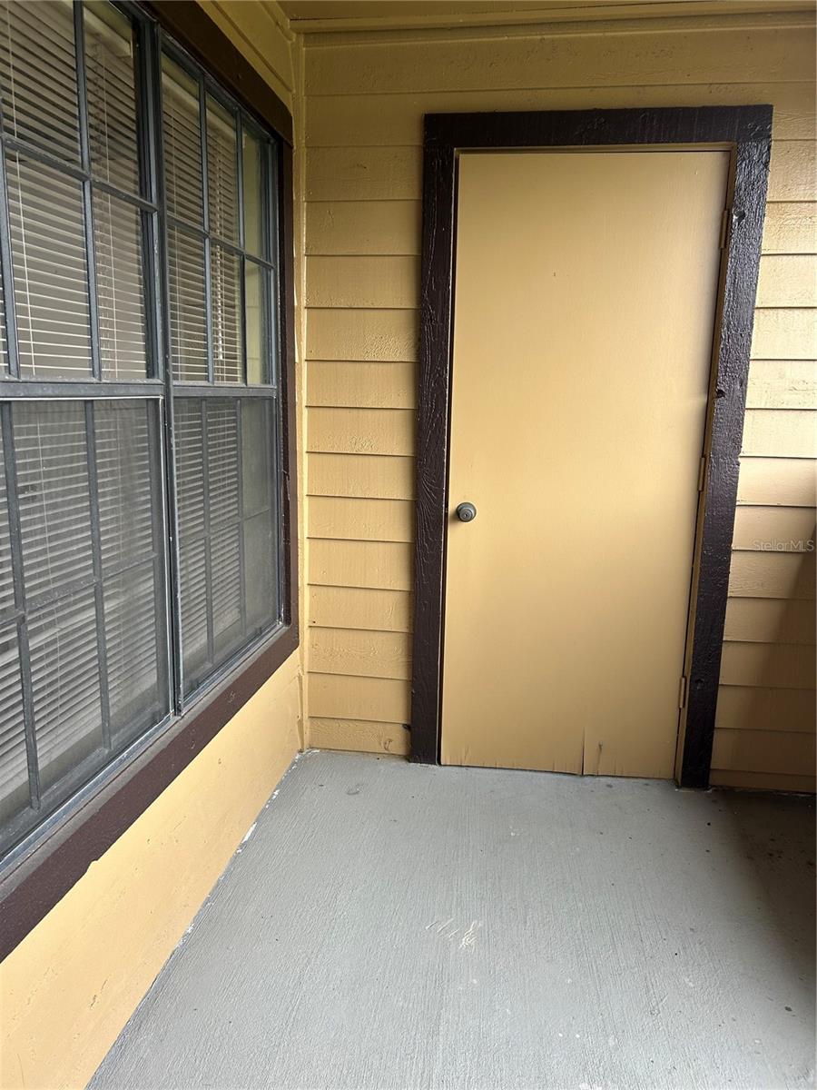 380 Lakepointe Drive 202