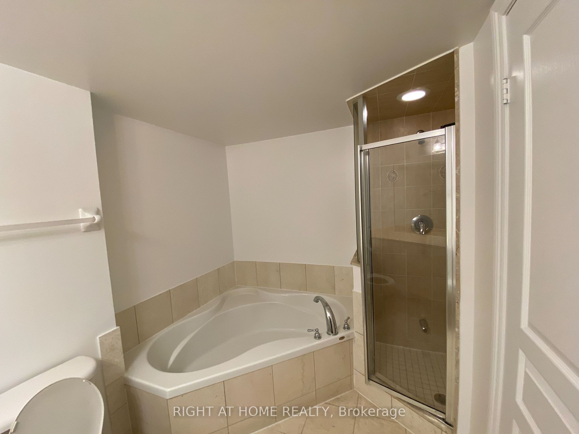 5 Northtown Way 1312