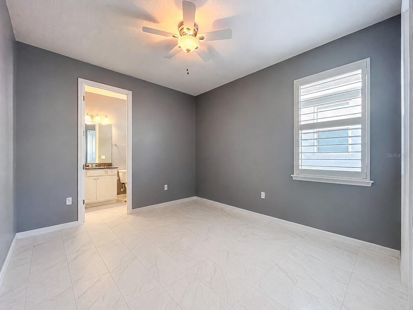 295 Northcote Court