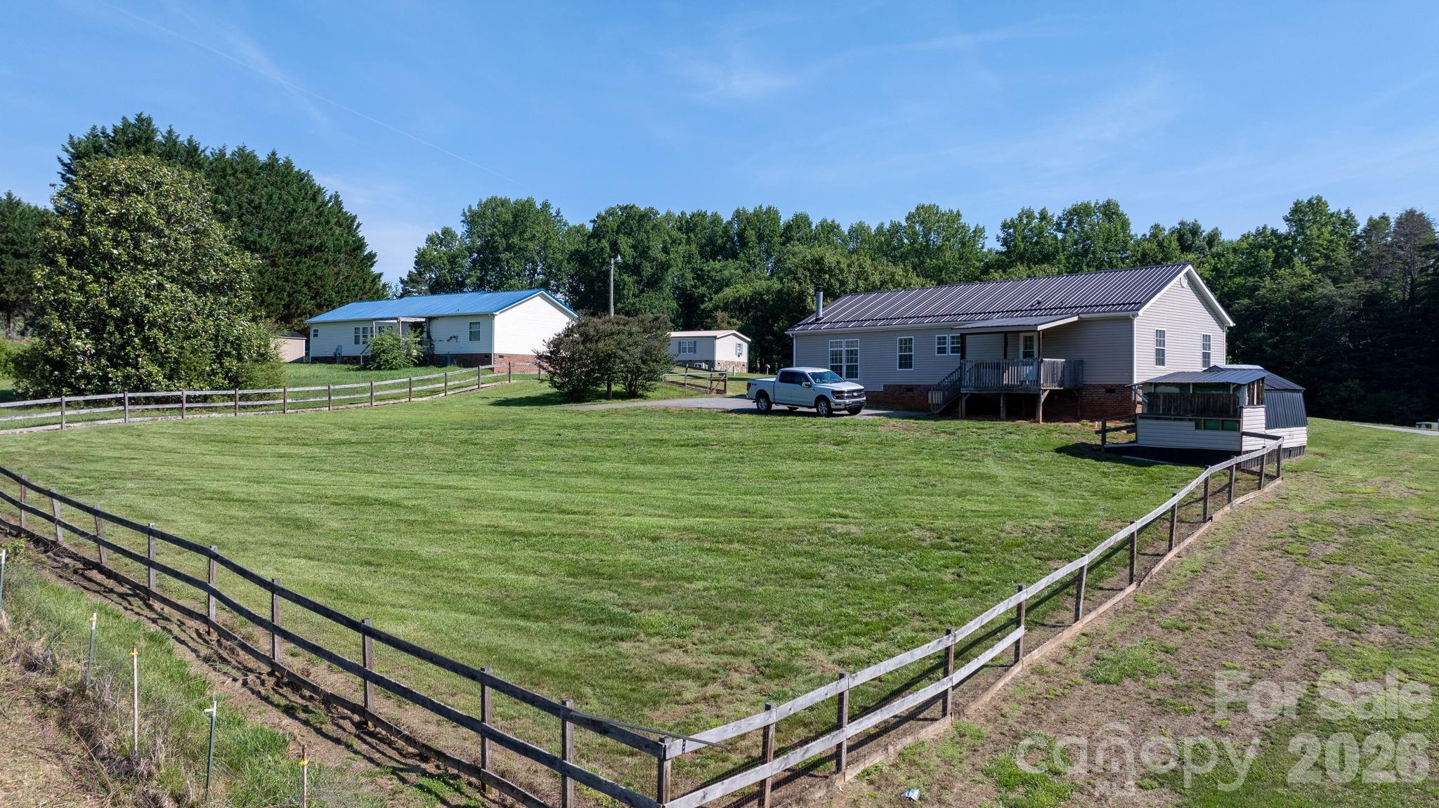 3015 Farm Pond Lane